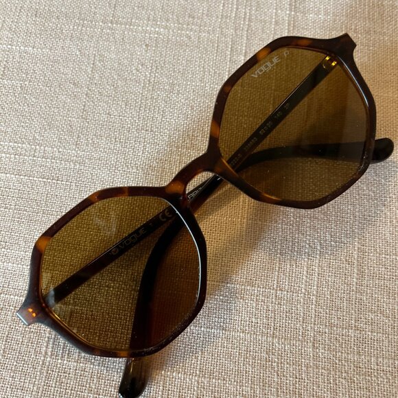 Vogue Sunglasses Octagon Tortoise Shell - Picture 4 of 4